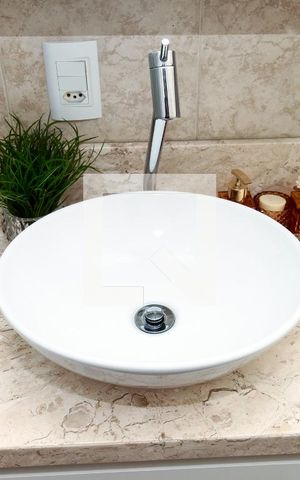 Apartamento à venda com 74m², 2 quartos e 1 vaga Apartamento à venda com 74m², 2 quartos e 1 vagaBanheiro