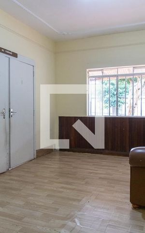 Casa para alugar com 700m², 7 quartos e 1 vaga Casa para alugar com 700m², 7 quartos e 1 vagaQuarto 4