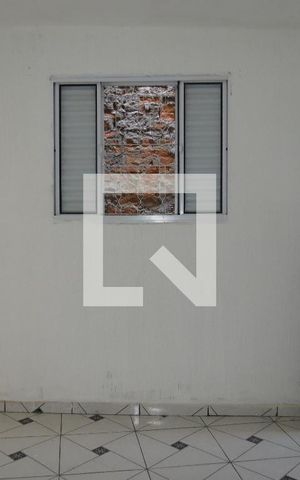 Casa para alugar com 39m², 1 quarto e sem vagaSala