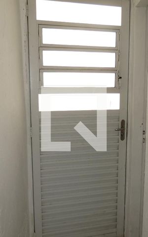 Casa para alugar com 39m², 1 quarto e sem vagaSaída Casa