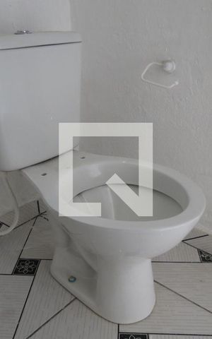 Casa para alugar com 39m², 1 quarto e sem vagaBanheiro (Privada)