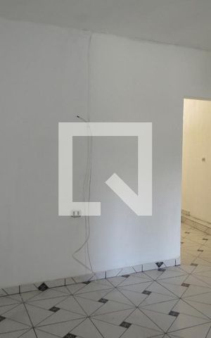 Casa para alugar com 39m², 1 quarto e sem vagaSala