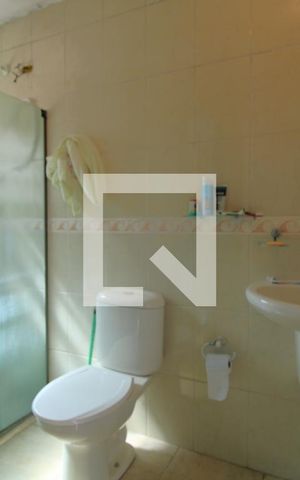 Casa à venda com 115m², 3 quartos e 2 vagasBanheiro da suíte