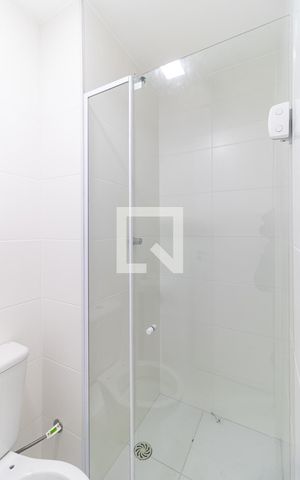 Apartamento à venda com 34m², 2 quartos e sem vaga Apartamento à venda com 34m², 2 quartos e sem vagaBanheiro