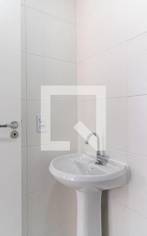Apartamento à venda com 34m², 2 quartos e sem vaga Apartamento à venda com 34m², 2 quartos e sem vagaBanheiro