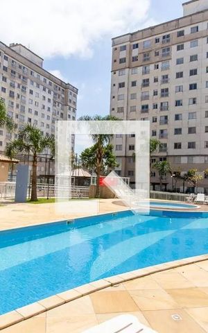 Apartamento para alugar com 60m², 2 quartos e 1 vaga Apartamento para alugar com 60m², 2 quartos e 1 vagaÁrea comum - Piscina