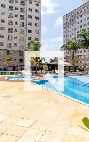 Apartamento para alugar com 60m², 2 quartos e 1 vaga Apartamento para alugar com 60m², 2 quartos e 1 vagaÁrea comum - Piscina