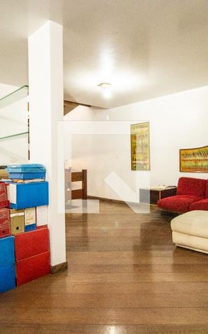 Casa à venda com 544m², 5 quartos e 3 vagas Casa à venda com 544m², 5 quartos e 3 vagasSala 2