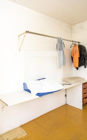 Casa à venda com 544m², 5 quartos e 3 vagas Casa à venda com 544m², 5 quartos e 3 vagasEdícula- quarto