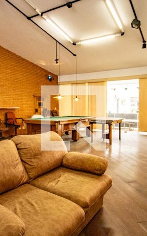 Casa à venda com 544m², 5 quartos e 3 vagas Casa à venda com 544m², 5 quartos e 3 vagasSala 3- detalhe lareira