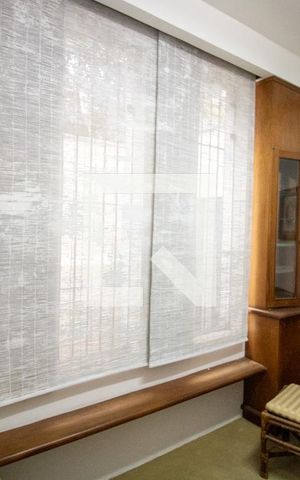 Casa à venda com 544m², 5 quartos e 3 vagas Casa à venda com 544m², 5 quartos e 3 vagasEscritório