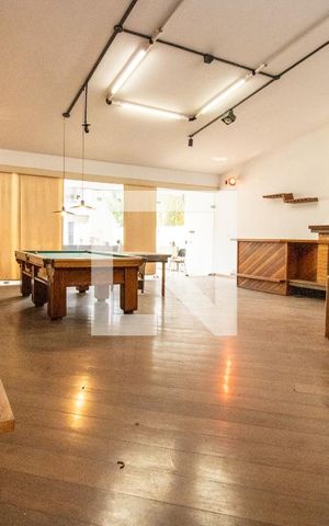Casa à venda com 544m², 5 quartos e 3 vagas Casa à venda com 544m², 5 quartos e 3 vagasCobertura - Sala 3