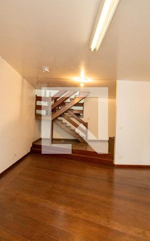 Casa à venda com 544m², 5 quartos e 3 vagas Casa à venda com 544m², 5 quartos e 3 vagasSala 1