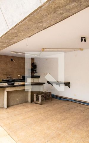 Casa à venda com 544m², 5 quartos e 3 vagas Casa à venda com 544m², 5 quartos e 3 vagasChurrasqueira