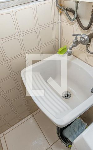 Apartamento para alugar com 72m², 2 quartos e 1 vaga Apartamento para alugar com 72m², 2 quartos e 1 vagaDetalhe da area de serviço