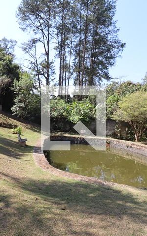 Casa à venda com 754m², 4 quartos e 15 vagas Casa à venda com 754m², 4 quartos e 15 vagasQuintal