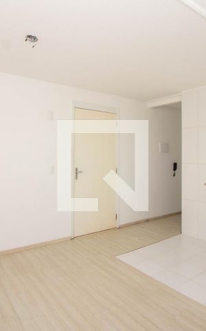 Apartamento à venda com 42m², 2 quartos e 1 vaga Apartamento à venda com 42m², 2 quartos e 1 vagaSala
