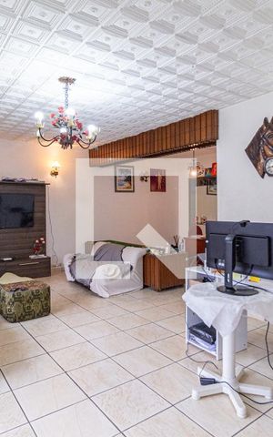 Casa à venda com 500m², 4 quartos e 4 vagasSala