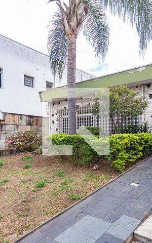 Casa à venda com 500m², 4 quartos e 4 vagasGaragem