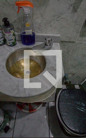 Studio à venda com 41m², 1 quarto e sem vaga Studio à venda com 41m², 1 quarto e sem vagaBanheiro