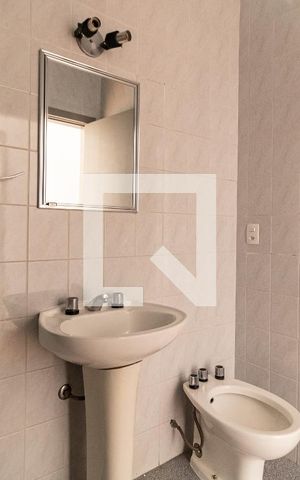 Apartamento para alugar com 120m², 4 quartos e 1 vaga Apartamento para alugar com 120m², 4 quartos e 1 vagaBanheiro Social