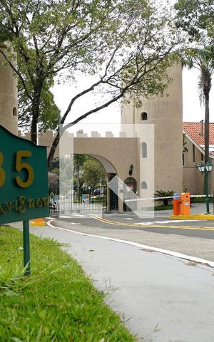 Casa de condomínio para alugar com 478m², 4 quartos e 6 vagasFachada