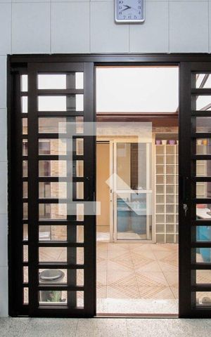 Casa à venda com 235m², 3 quartos e 2 vagas Casa à venda com 235m², 3 quartos e 2 vagasCozinha
