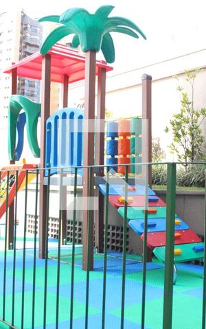 Apartamento à venda com 156m², 2 quartos e 2 vagasÁrea comum - Playground