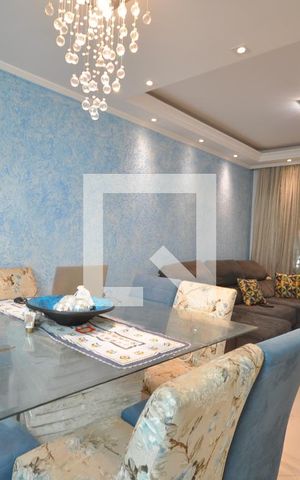 Casa à venda com 240m², 3 quartos e 2 vagasSala