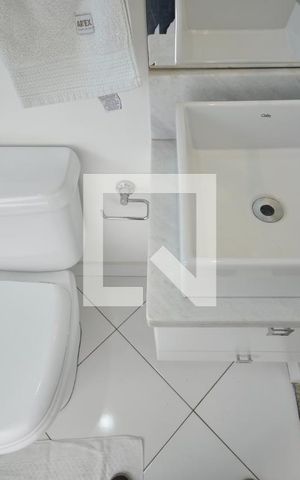 Casa à venda com 240m², 3 quartos e 2 vagasBanheiro Social