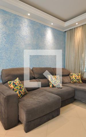 Casa à venda com 240m², 3 quartos e 2 vagasSala