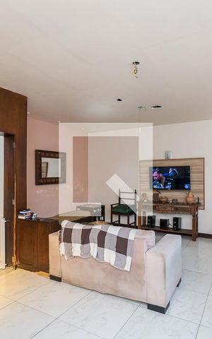 Casa à venda com 162m², 7 quartos e 2 vagasSala