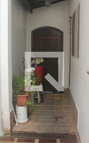 Casa à venda com 140m², 3 quartos e 3 vagasQuintal