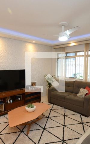 Casa à venda com 333m², 7 quartos e 8 vagasSala - Casa 3