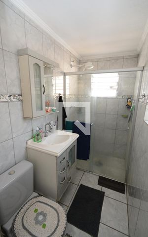 Casa à venda com 333m², 7 quartos e 8 vagasBanheiro - Casa 1
