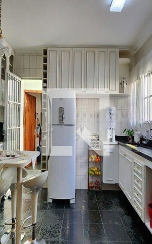 Casa à venda com 230m², 3 quartos e 2 vagas