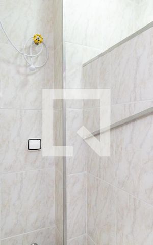 Apartamento à venda com 82m², 2 quartos e 1 vaga Apartamento à venda com 82m², 2 quartos e 1 vagaBanheiro - Área de Serviço