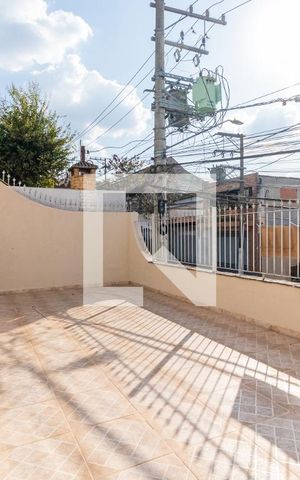 Casa à venda com 250m², 3 quartos e 3 vagas Casa à venda com 250m², 3 quartos e 3 vagasQuintal