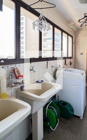 Apartamento à venda com 450m², 4 quartos e 6 vagasÁrea de Serviço