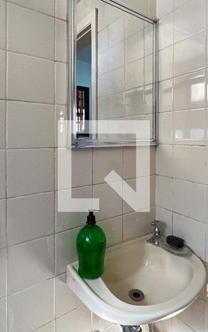Apartamento à venda com 450m², 4 quartos e 6 vagasBanheiro de Serviço