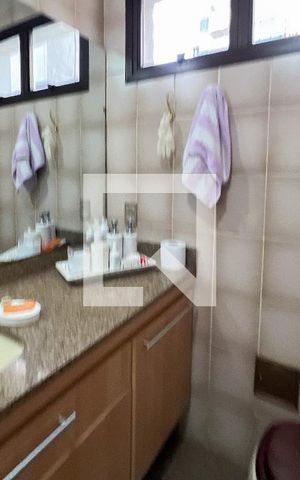 Apartamento à venda com 450m², 4 quartos e 6 vagasBanheiro da Suíte 1