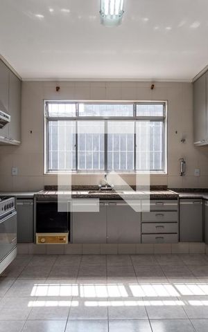 Casa à venda com 208m², 3 quartos e 2 vagas Casa à venda com 208m², 3 quartos e 2 vagasCozinha
