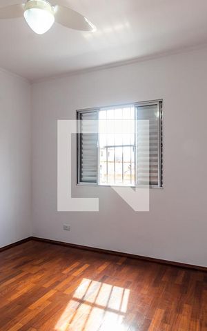 Casa à venda com 208m², 3 quartos e 2 vagas Casa à venda com 208m², 3 quartos e 2 vagasQuarto 2