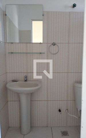 Apartamento para alugar com 96m², 2 quartos e 1 vaga Apartamento para alugar com 96m², 2 quartos e 1 vagaBanheiro da Suíte 1