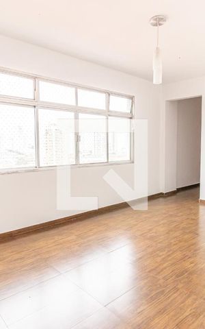 Apartamento à venda com 80m², 2 quartos e 1 vaga Apartamento à venda com 80m², 2 quartos e 1 vagaSala
