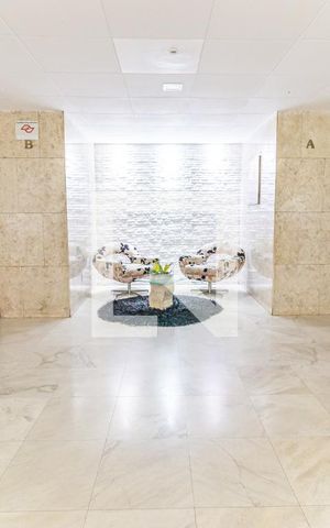 Apartamento à venda com 80m², 2 quartos e 1 vaga Apartamento à venda com 80m², 2 quartos e 1 vagaÁrea comum - Hall