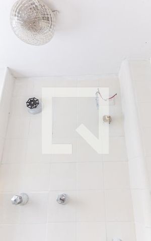 Apartamento à venda com 80m², 2 quartos e 1 vaga Apartamento à venda com 80m², 2 quartos e 1 vagaBanheiro de serviço