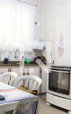 Casa à venda com 193m², 3 quartos e 1 vaga Casa à venda com 193m², 3 quartos e 1 vagaCozinha