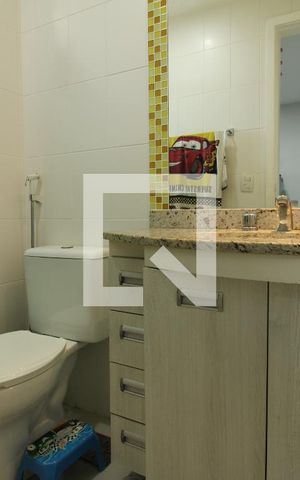Apartamento à venda com 144m², 4 quartos e 3 vagasBanheiro da Suíte 2