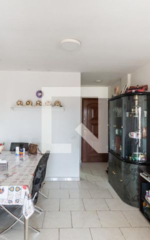 Apartamento à venda com 74m², 2 quartos e 1 vaga  Sala